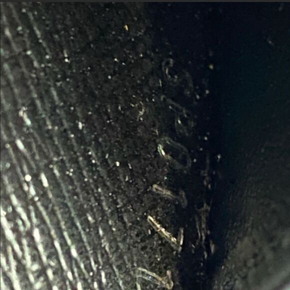 Gently used LV Black Epi MM planner - Picture 7 of 7